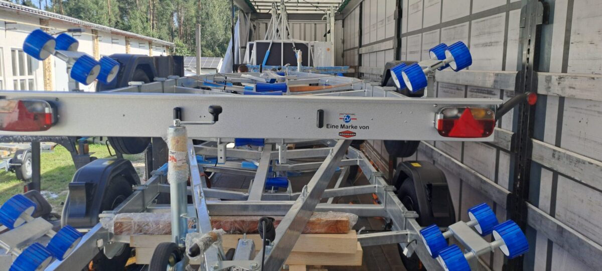 Böckmann Trailer für Boote, 1800kg, gebremst, 100km/h