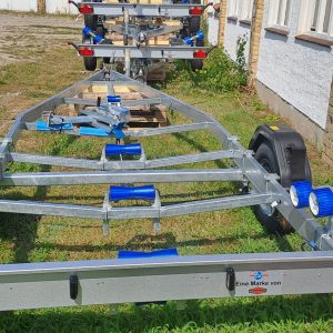 Böckmann Trailer für Boote, 1800kg, gebremst, 100km/h