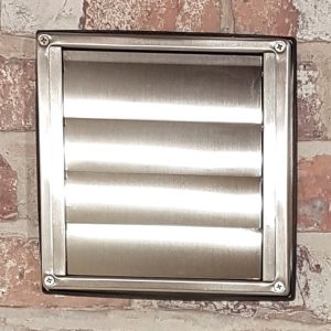 Wetterschutzgitter aus Edelstahl mit beweglichen Lamellen