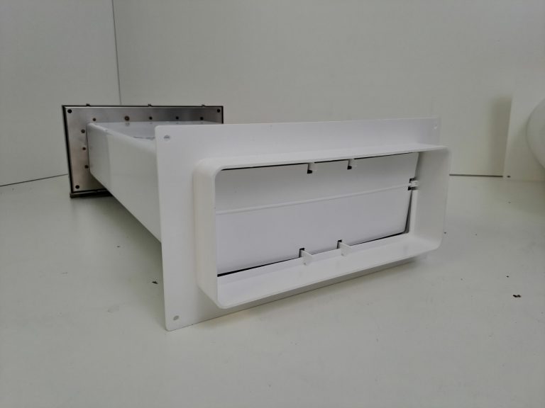 Flachkanal Set 220x90 mit Edelstahl Wetterschutzgitter S6-K-WSGEHi, runter zur Haube mit Aluflex