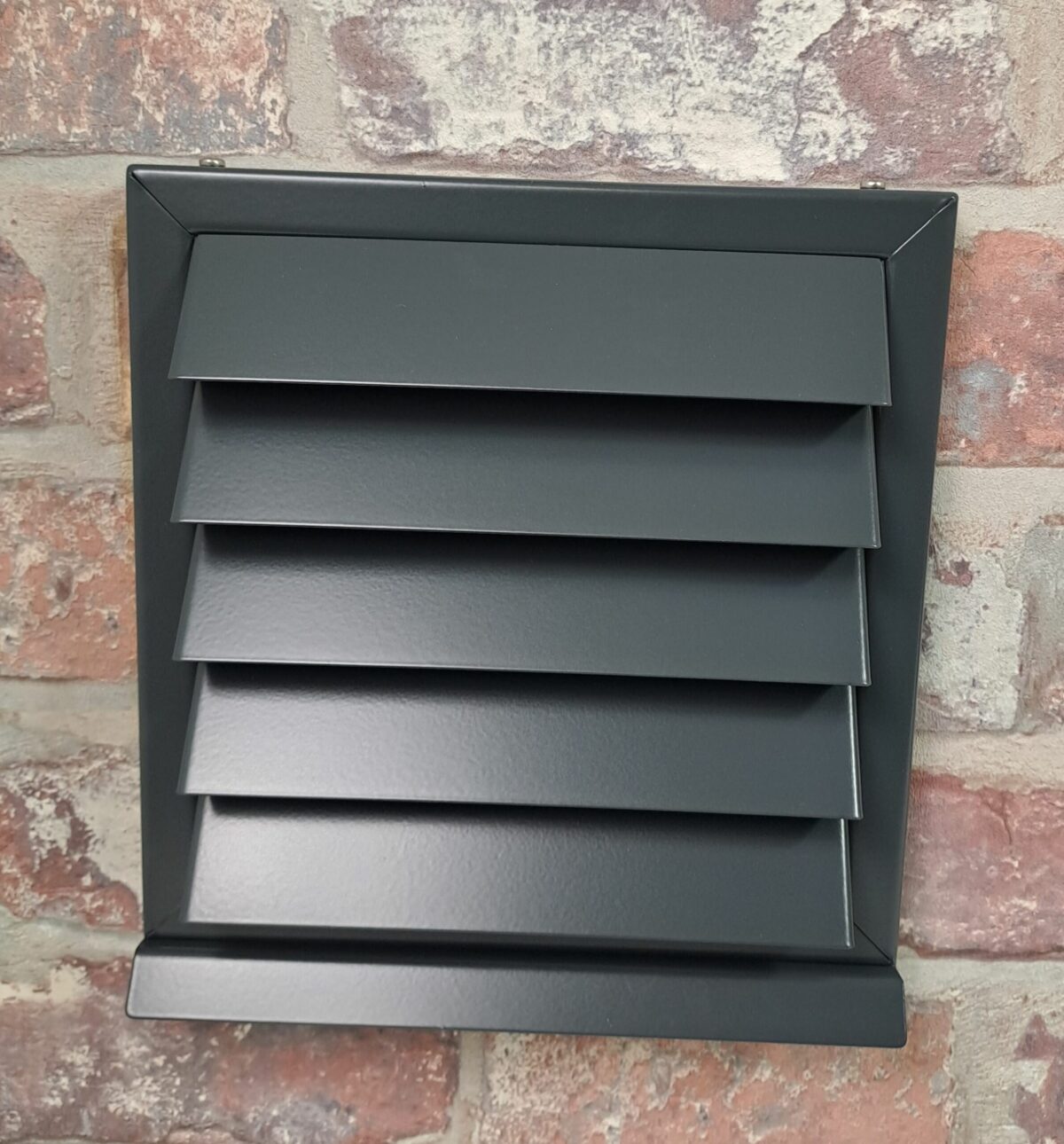 Wetterschutzgitter aus Edelstahl mit festen Lamellen für Zu- und Abluft Ø100, 125, 150