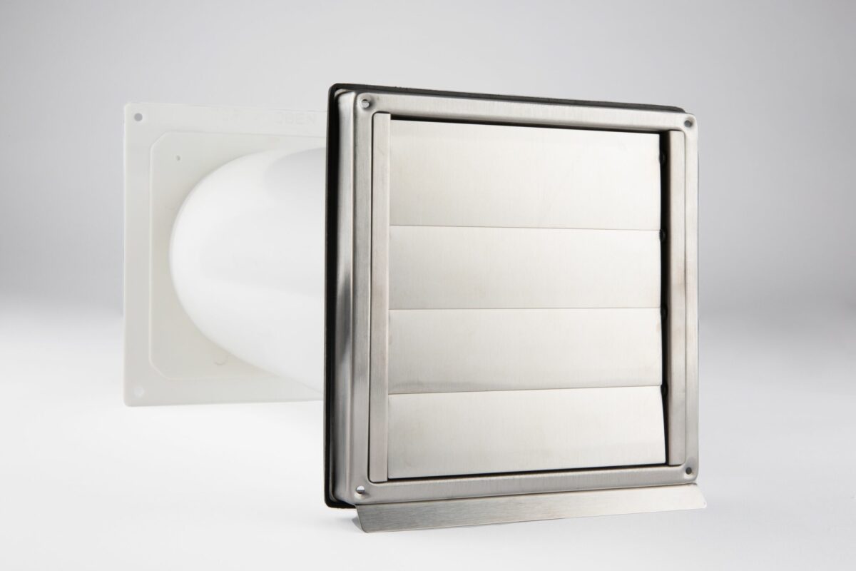 2 Grad Mauerkasten Ø 150 Rohr Set Edelstahl Dunstabzug Rückstauklappe S1-R-MKWSQLE, runter zur Haube mit Aluflex